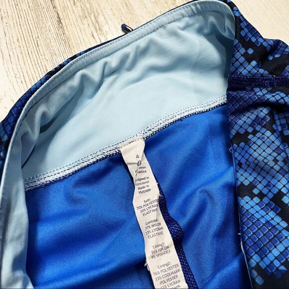 Lululemon Inspire Crop II Snake Print Blue - Picture 6 of 6